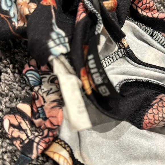 G Mini U.S.A  Long Sleeve Dragon Butterfly Crop Top - Picture 13 of 13